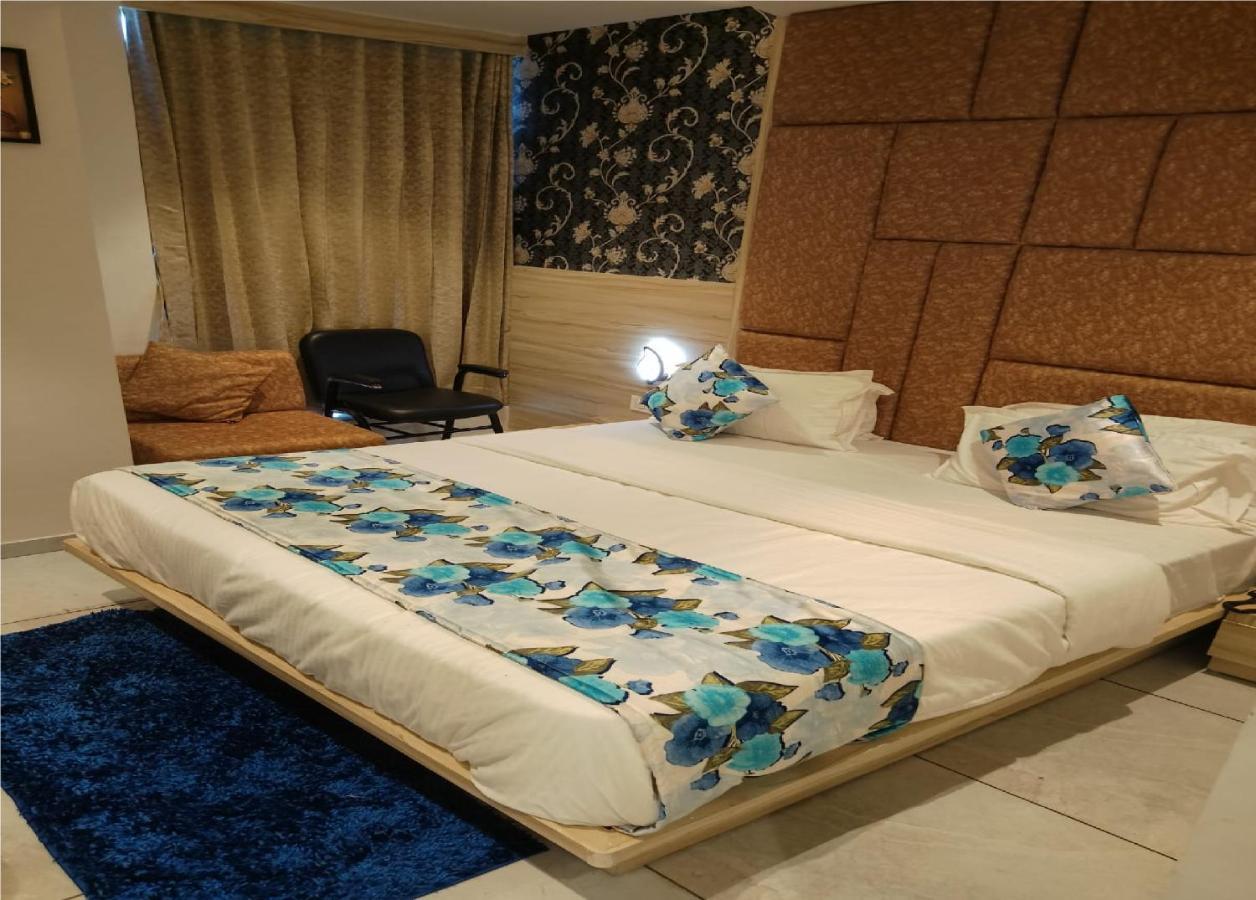 Hotel Lotus Villa Ahmedabad Ngoại thất bức ảnh