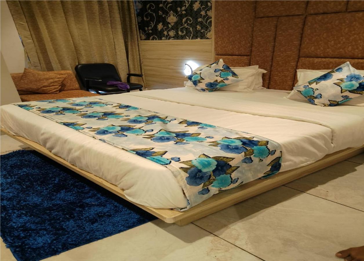 Hotel Lotus Villa Ahmedabad Ngoại thất bức ảnh