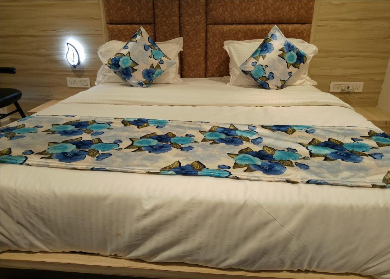 Hotel Lotus Villa Ahmedabad Ngoại thất bức ảnh
