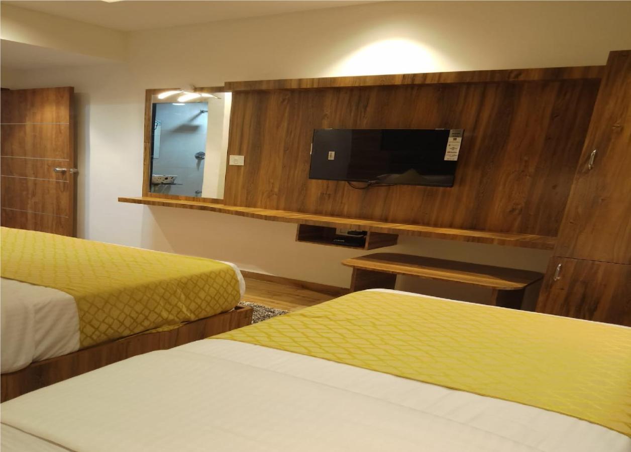 Hotel Lotus Villa Ahmedabad Ngoại thất bức ảnh